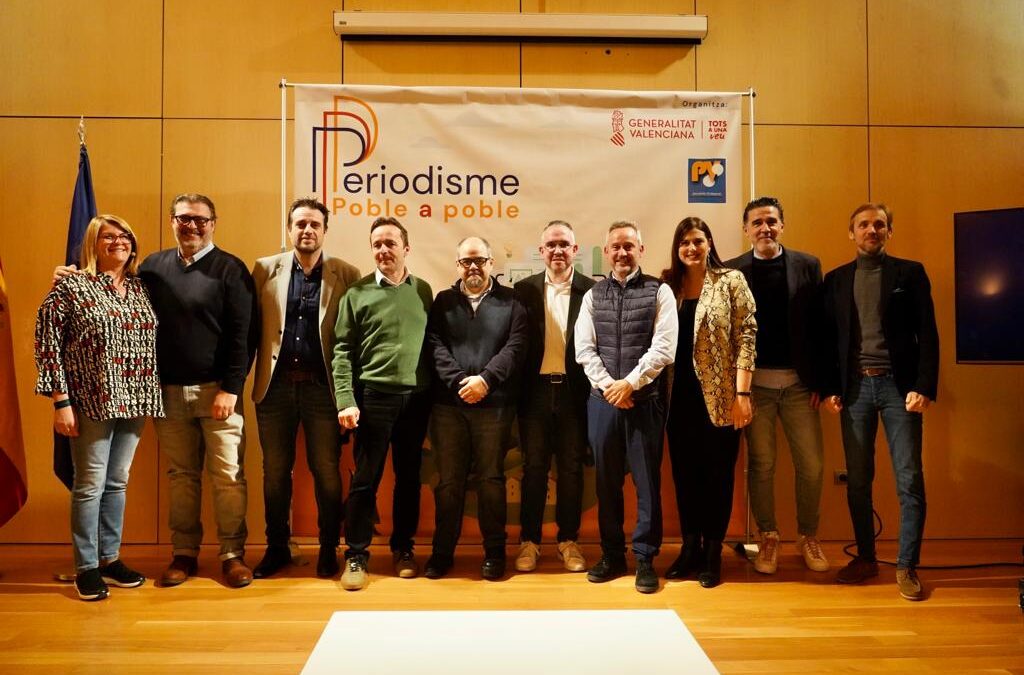 PROFESIONALIZAR LA COMUNICACIÓN  Y APROVECHAR LAS NUEVAS HERRAMIENTAS, PRINCIPALES CONCLUSIONES DE PERIODISME POBLE A POBLE: FALLES EN PORTADA